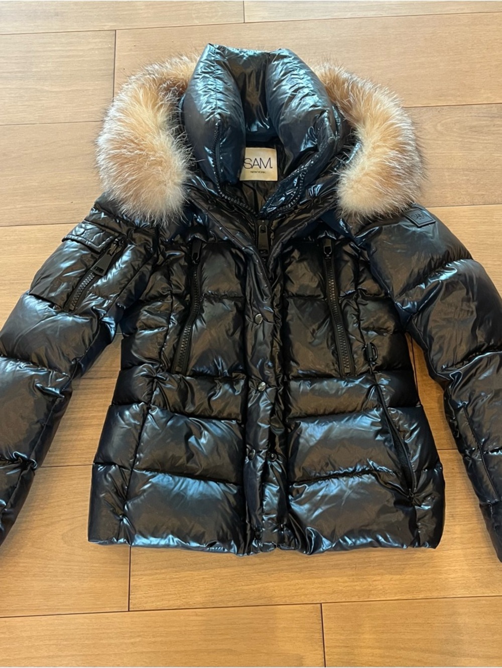 SAM NEW YORK Shiny Black Down Puffer Jacket with Fur-Trim Hood